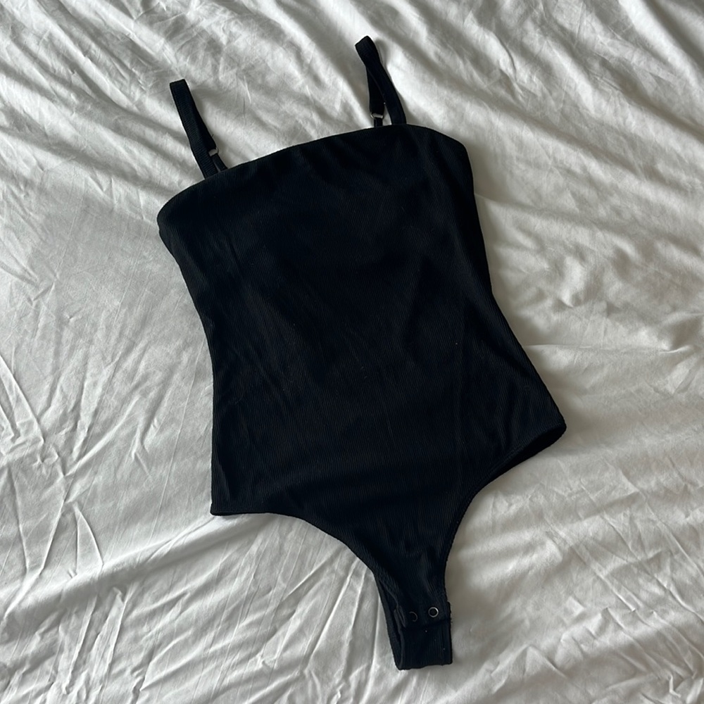 Hollister Slim Tank Black Ribbed Bodysuit